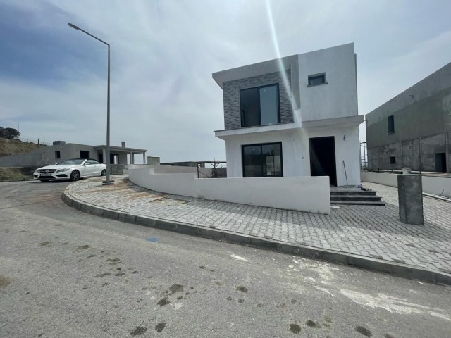 DETACHED HOUSE FOR SALE WITH VIEW IN GÖNYELI