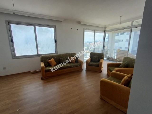 LEFKOŞA GÖÇMENKÖY BÖLGESİNDE EŞYALI KİRALIK DAİRE