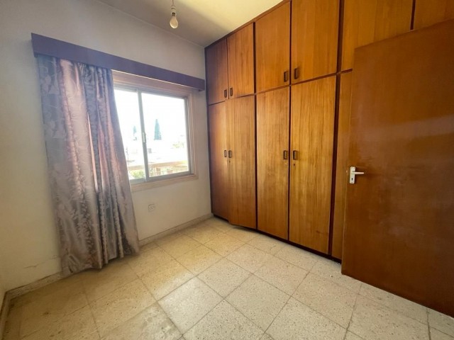 APARTMENT FOR SALE WITH COMMERCIAL LICENSE IN NEW TOWN AREA OF LEFKOŞA