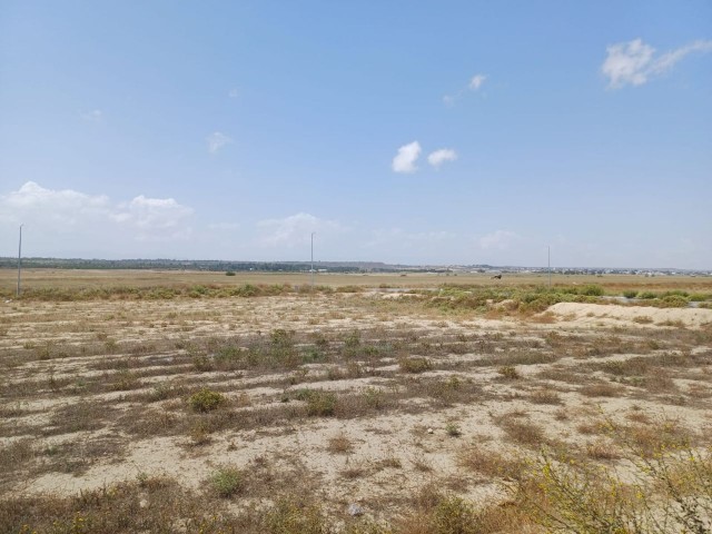 LAND FOR SALE IN NICOSIA YENİKENT REGION SUITABLE FOR DETACHED HOUSE CONSTRUCTION