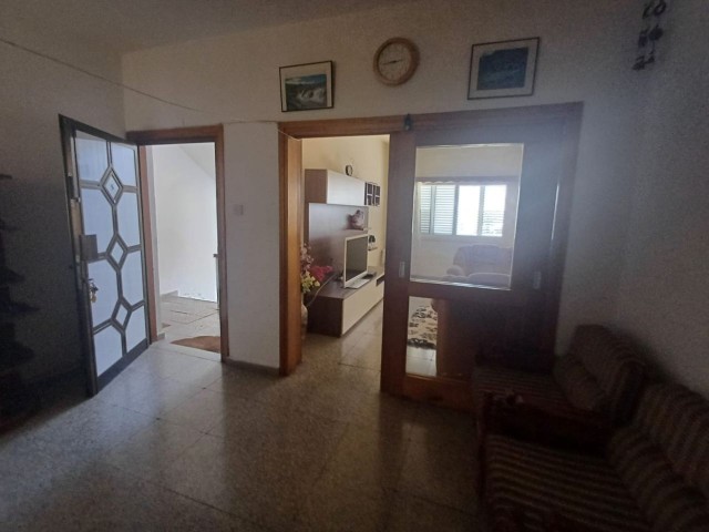 LEFKOŞA MARMARA BÖLGESİNDE FUL EŞYALI SATILIK DAİRE