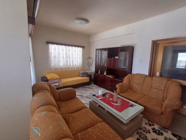 LEFKOŞA MARMARA BÖLGESİNDE FUL EŞYALI SATILIK DAİRE