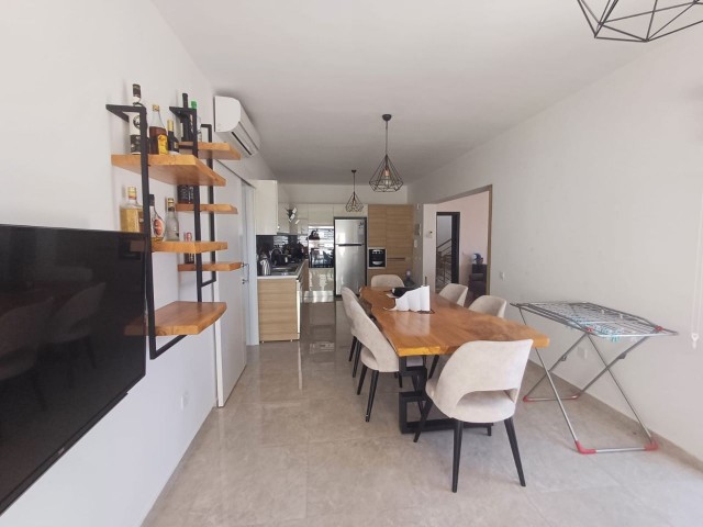 LEFKOŞA KÜÇÜK KAYMAKLI BÖLGESİNDE SATILIK PENTHOUSE DAİRE