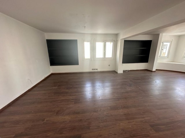 OFFICE FOR RENT IN NICOSIA WALLS