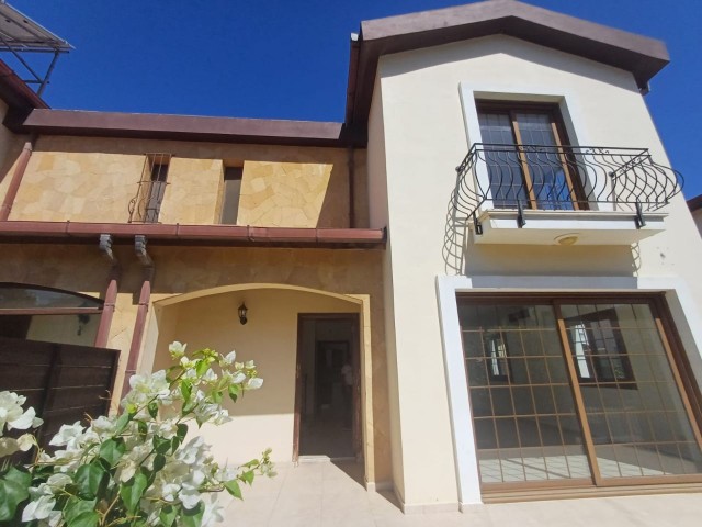 DETACHED HOUSE FOR SALE IN NICOSIA KÜÇÜK KAYMAKLI AREA