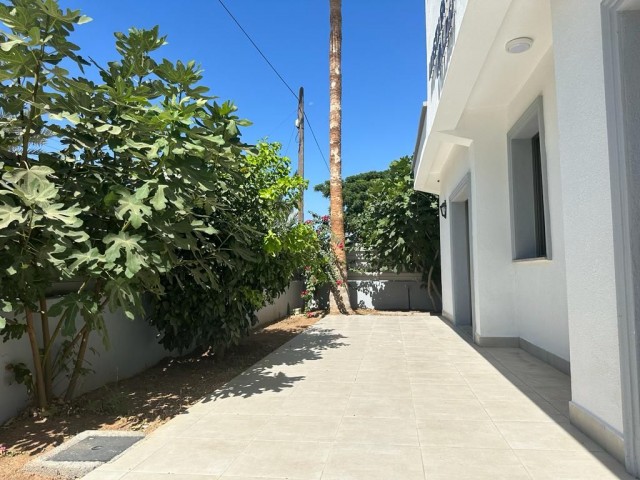 DETACHED DETACHED FOR RENT WITH COMMERCIAL PERMIT WITH MONTHLY PAYMENT IN NICOSIA KÜÇÜK KAYMAKLI AREA