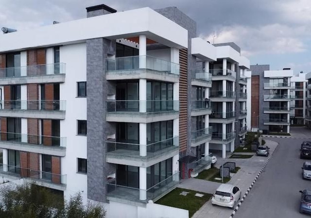 LEFKOŞA ORTAKÖY BÖLGESİNDE SATILIK YENİ SIFIR KOMPLE BİNA