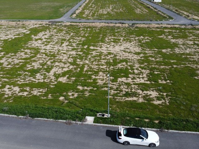  LEFKOŞA GÖNYELİ BATIKENT BÖLGESİNDE SATILIK ARSA