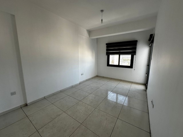 LEFKOŞA YENİŞEHİR BÖLGESİNDE YENİ SIFIR SATILIK DAİRE