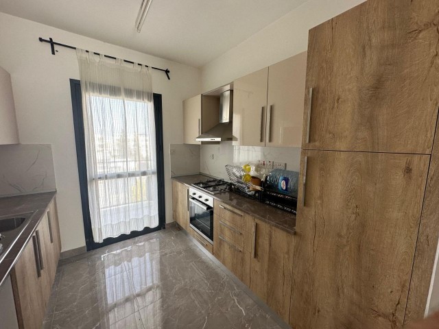 FLAT FOR RENT ON THE STREET WITH MONTHLY PAYMENT IN METEHAN AREA