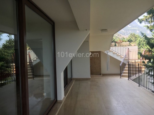 Villa For Sale in Alsancak, Kyrenia