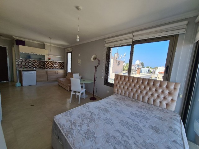 Flat To Rent in Karaoğlanoğlu, Kyrenia