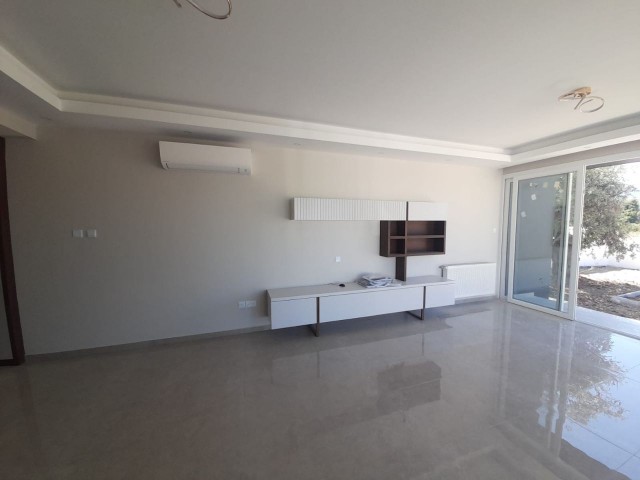 LUXUS 4+1 VILLA ZUR MIETE IN KYRENIA CHATALKÖY ** 