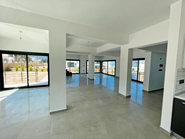 Modern villas for sale with Magnificent Views in Kyrenia Çatalköy ** 