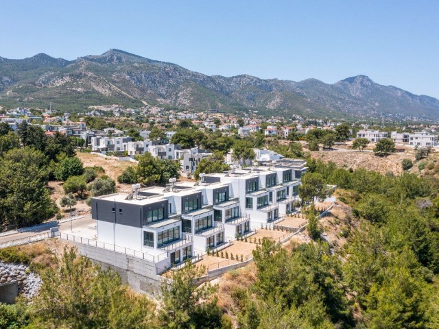 Villen zum Verkauf mit herrlicher Aussicht in Çatalköy, Kyrenia