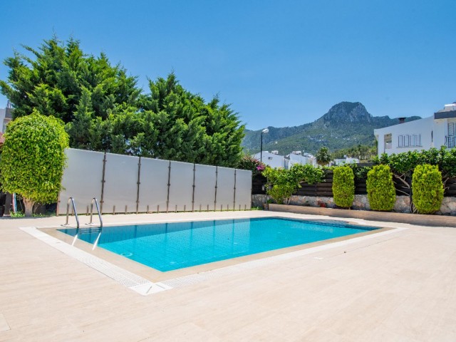 Unumgängliche Gelegenheit, Villa mit Pool zum Verkauf in Çatalköy, Kyrenia