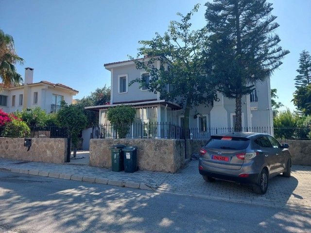 Villa zum Verkauf in sehr guter Lage in Ozanköy, Kyrenia