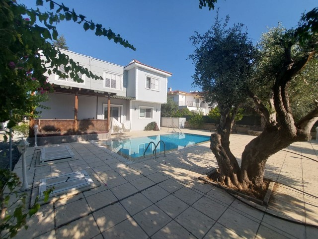 Villa zum Verkauf in sehr guter Lage in Ozanköy, Kyrenia