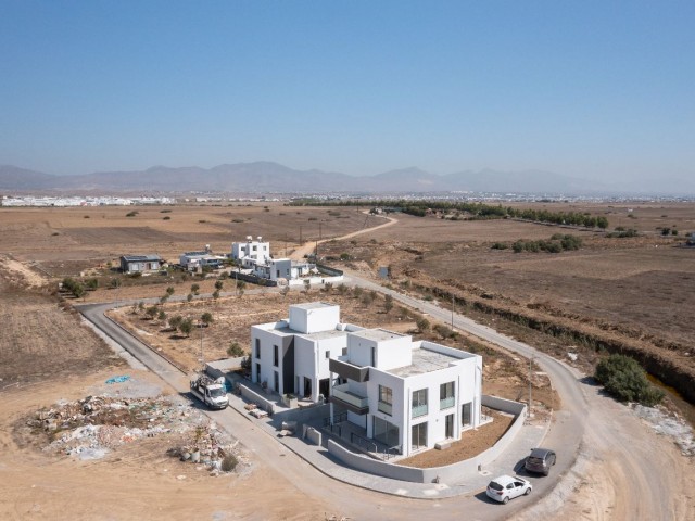 Modern gestaltete Villa zum Verkauf in Nikosia Alayköy