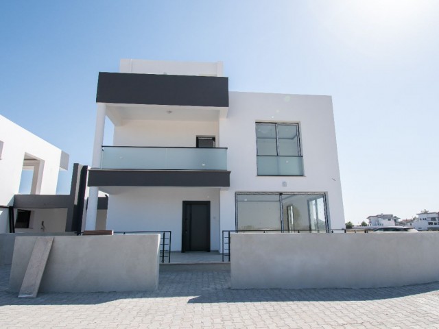  Lefkoşa Alayköy'de Modern Tasarımlı Satılık Villa