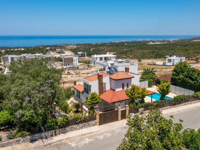 Unsere 3+1 völlig unabhängige Villa mit Pool in Çatalköy, Kyrenia