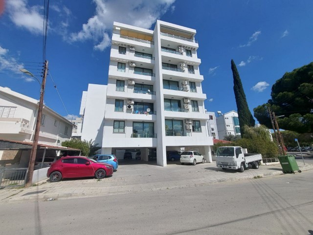 Ultra-Luxus-Penthouse zum Verkauf in Küçük Kaymaklı, Nikosia