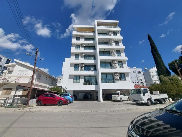 Ultra-Luxus-Penthouse zum Verkauf in Küçük Kaymaklı, Nikosia