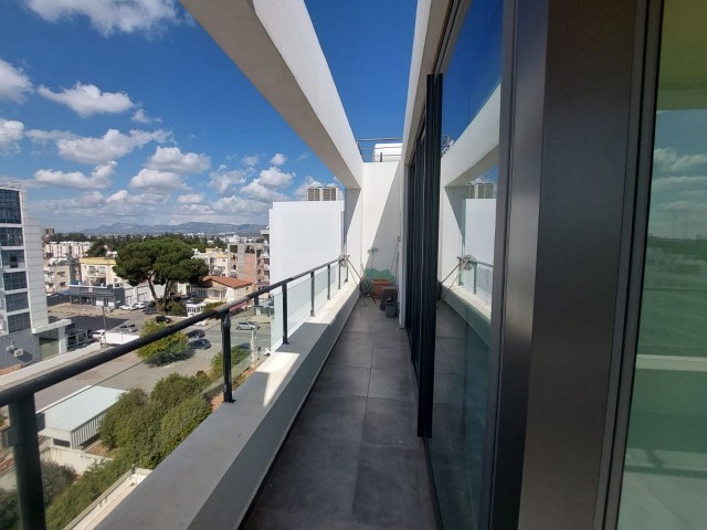 Ultra-Luxus-Penthouse zum Verkauf in Küçük Kaymaklı, Nikosia