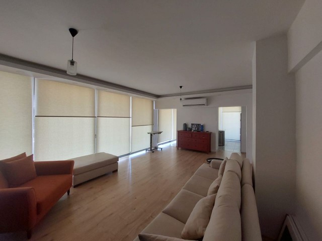 Ultra-Luxus-Penthouse zum Verkauf in Küçük Kaymaklı, Nikosia