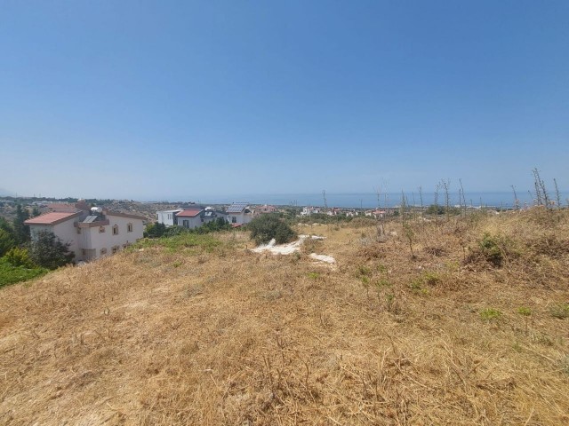 Land for Sale with Magnificent View in Girne Arapköy