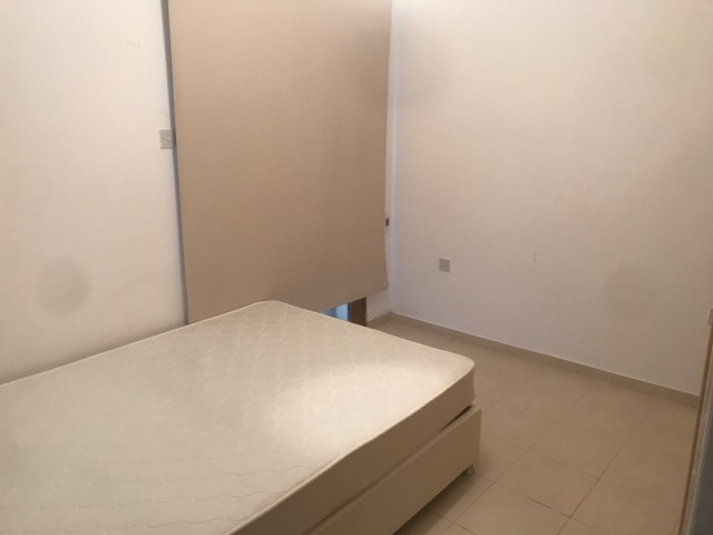 Flat To Rent in Alsancak, Kyrenia