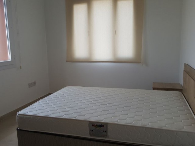 Girne Merkezde 2+1 Yeni Eşyalı Sıfır Kiralık Daire!!! Ana Caddeye,Alışveriş Merkezlerine ve Servis Güzergahına 5 dk. Yürüme Mesafesinde!!!!