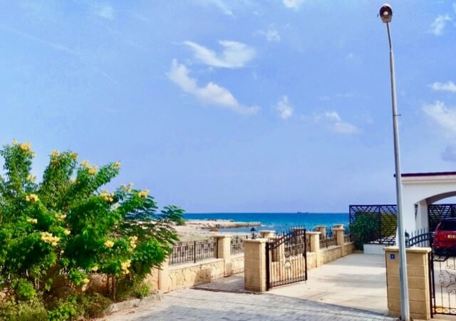 2+1 apartm. 50 m. from the sea, fully furnished, Ready Title. 