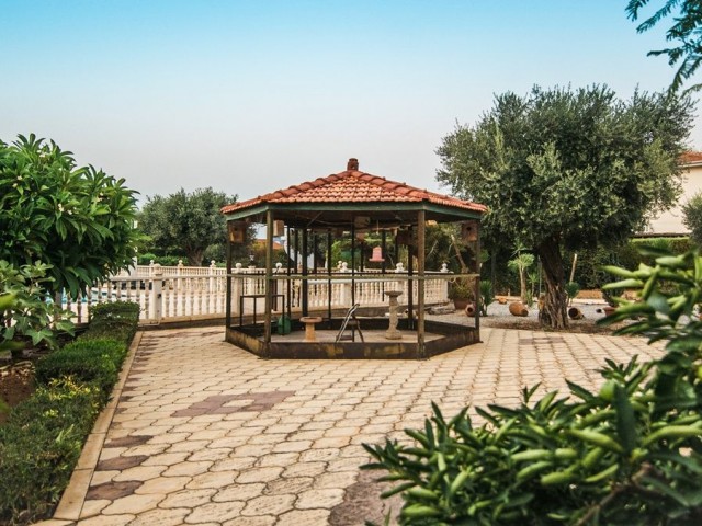 5+2 freistehende villa mit Pool in chatalköy ** 