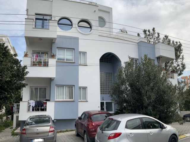 3+1 Wohnung Im Zentrum Von Kyrenia ** 