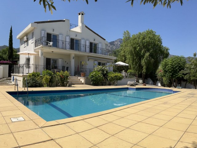 4 Bedroom Luxury Villa in Ozankoy