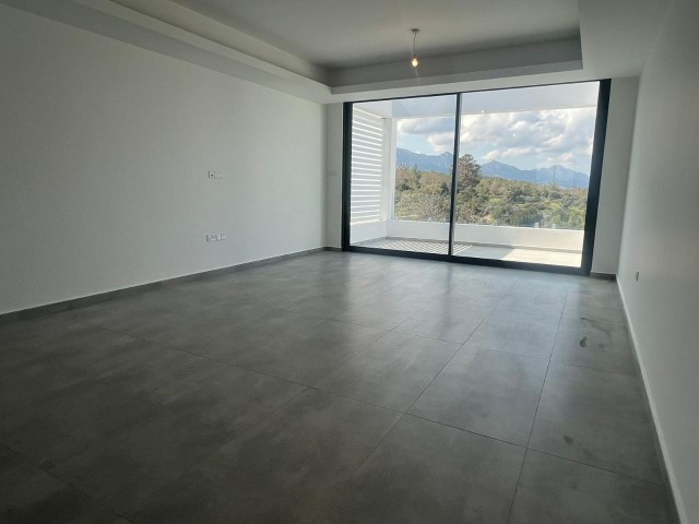 Esentepede 2+1 Lu Llogara Penthouse ** 