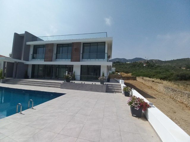 3 Bedroom Luxury Villa in Ciklos!