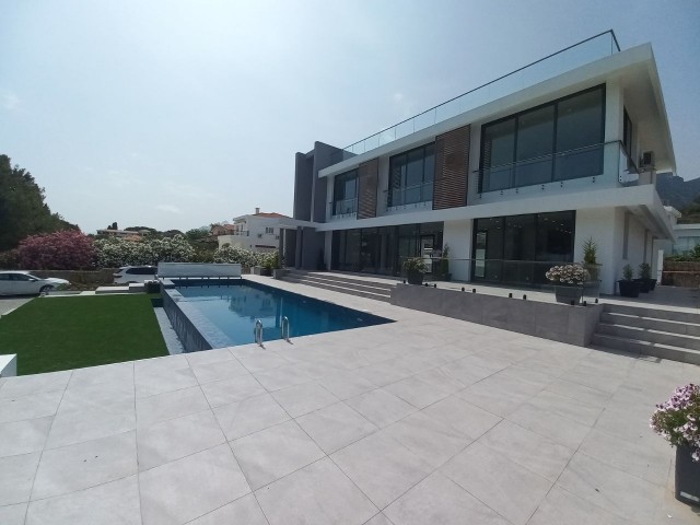 3 Bedroom Luxury Villa in Ciklos!