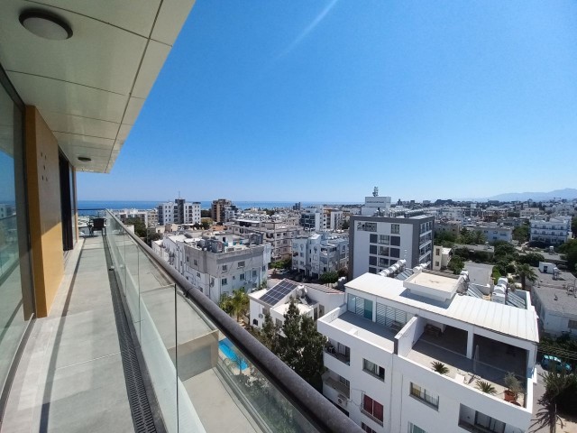 3+1 Luxury Flat with Turkish Title in the center of Kyrenia!!!