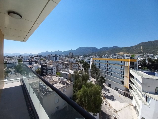 3+1 Luxuswohnung mit türkischem Titel im Zentrum von Kyrenia!!!