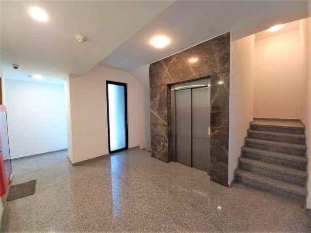 3+1 Luxury Flat with Turkish Title in the center of Kyrenia!!!