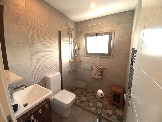 Girne'nin Merkezinde 3+1 Türk Koçanlı Penthouse