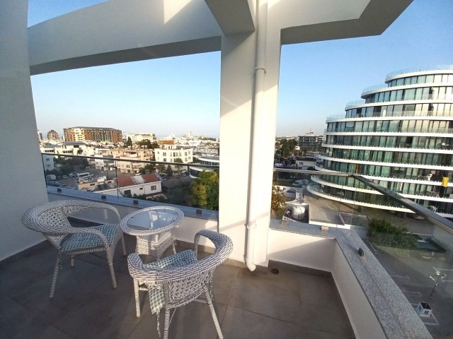 Girne'nin Merkezinde 3+1 Türk Koçanlı Penthouse