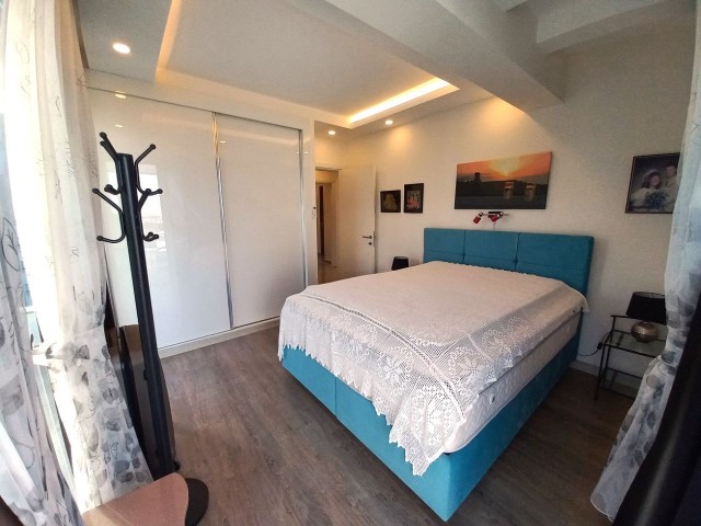 Girne'nin Merkezinde 3+1 Türk Koçanlı Penthouse