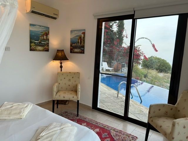 Girne'nin Merkezinde 3+1 Türk Koçanlı Penthouse