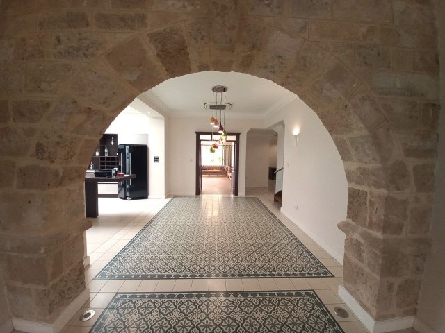 Pre-74 Title Deed! 3 Bedroom Villa + 3 Bedroom Cottage In The Turkish Quarter Of Kyrenia!