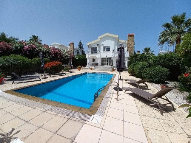 3 bedroom villa with pool for sale in Bellapais