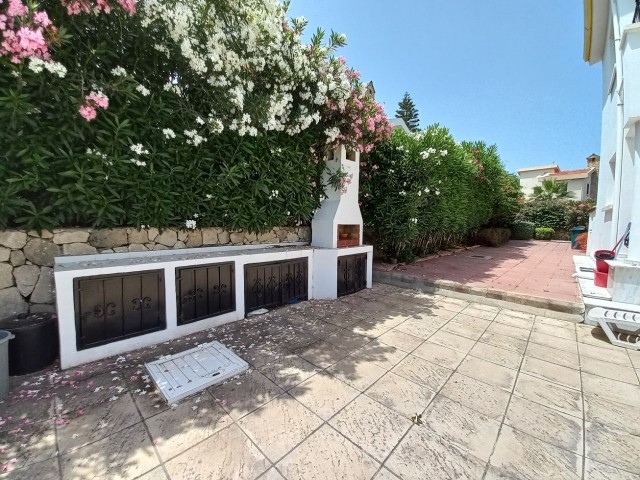 3 bedroom villa with pool for sale in Bellapais