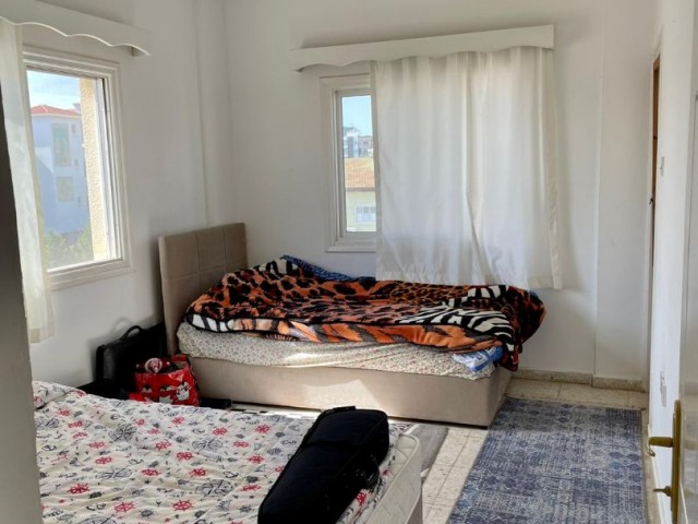 3+2 Wohnungen Zum Verkauf In Famagusta Gülseren ** 